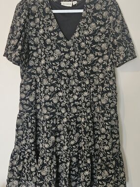 Retrod Black Floral V-Neck Tiered Dress